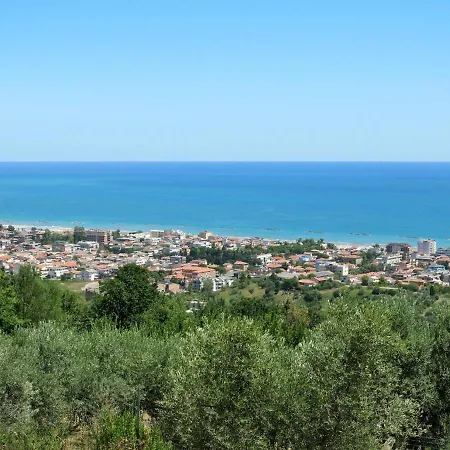 Locazione Turistica Rosburgo-4 Apartment Roseto Degli Abruzzi